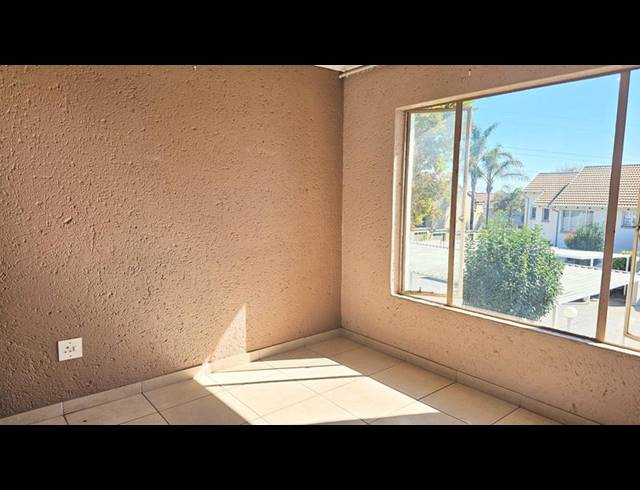 2 BEDROOM APARTMENT FOR SALE IN EDEN GLEN